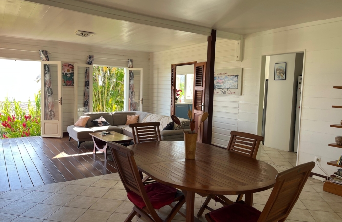 Trois-Rivi&egrave;res , dans un lotissement calme avec vue sur Les Saintes, Villa T5 avec terrasse