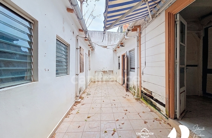 Vente Immeuble 195m&sup2; 10 pièces Pointe-&agrave;-Pitre