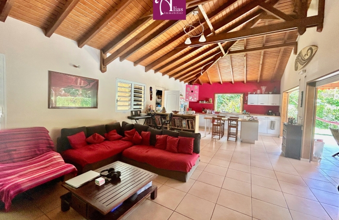 &Agrave; VENDRE   Maison de 155 m2 avec piscine &agrave; Besson, Le Gosier