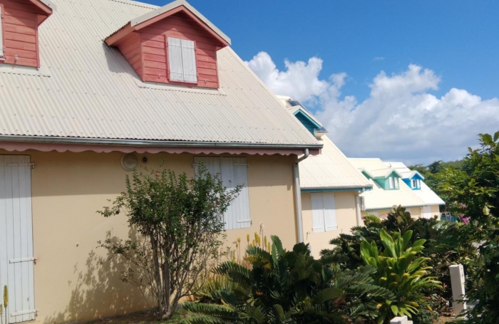 Vente Maison 81m&sup2; 4 pièces Sainte Rose