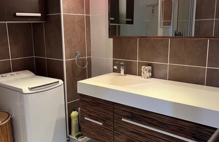 SAINT FRANCOIS - PROCHE BOURG - DANS RESIDENCE DE STANDING - BEL APPARTEMENT