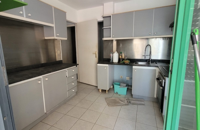 POINTE A PITRE - CENTRE - SPACIEUX APPARTEMENT TYPE 5