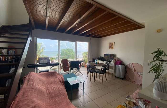 Triplex + garage  vendu avec locataire