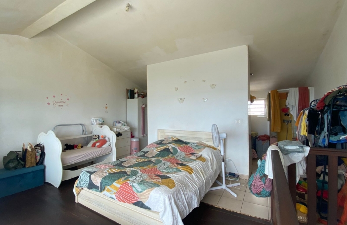 Triplex + garage  vendu avec locataire