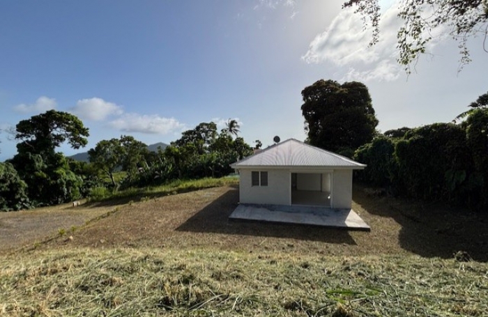 Maison individuelle de type trois - LONGFORT IMMOBILIER
