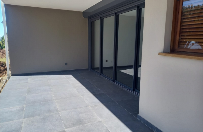 VIEUX FORT - RESIDENCE NEUVE - APPARTEMENT T3 CLIMATISEE- RDC- NON MEUBLE