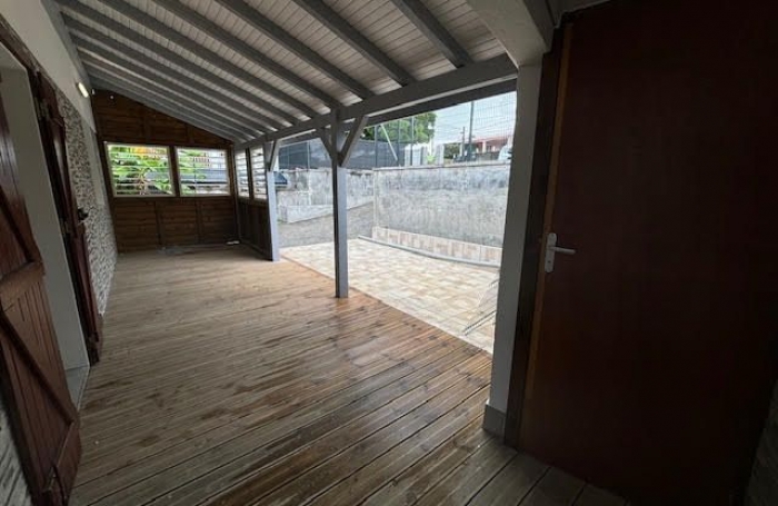 Location Appartement 60m&sup2; 3 pièces Sainte Anne