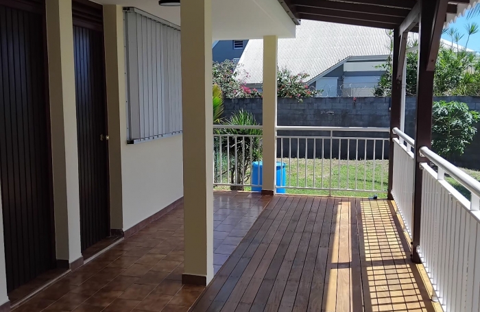 Grand maison non meubl&eacute; T4 de plain pied &agrave; louer &agrave; Petit Havre avec jardin clos et belle vue sur mer.