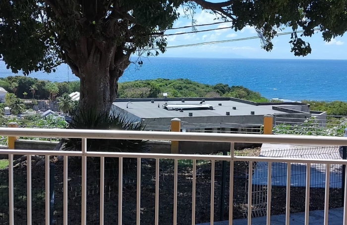 Grand maison non meubl&eacute; T4 de plain pied &agrave; louer &agrave; Petit Havre avec jardin clos et belle vue sur mer.