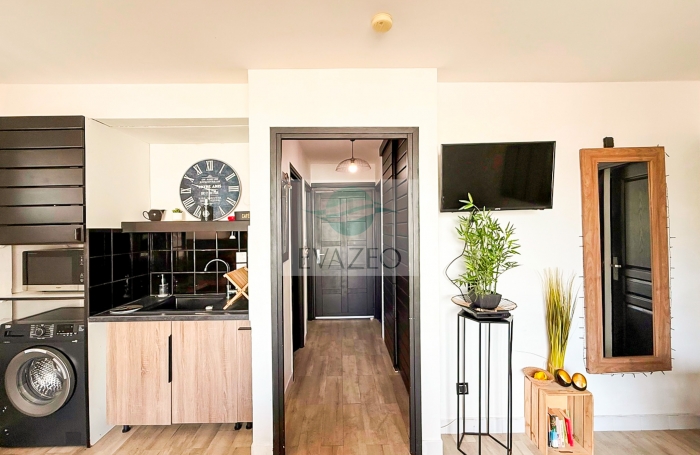 Appartement meubl&eacute; T3 Front de mer 64m2 piscine