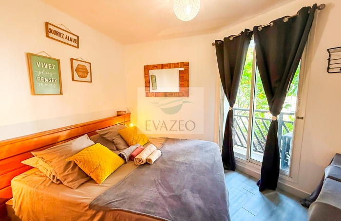 Appartement meubl&eacute; T3 Front de mer 64m2 piscine