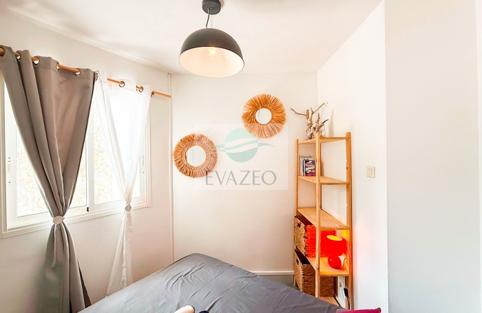 Appartement meubl&eacute; T3 Front de mer 64m2 piscine