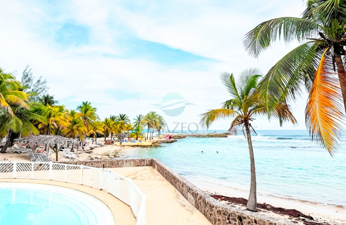 Appartement meubl&eacute; T3 Front de mer 64m2 piscine