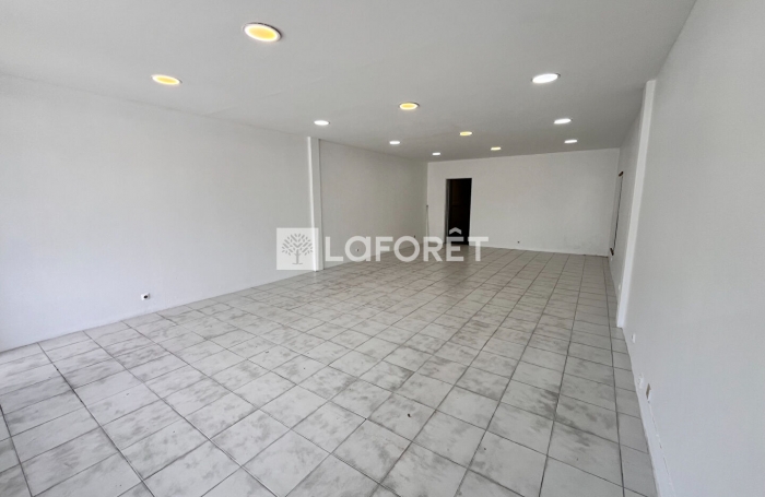 Location Divers 70.6m&sup2; Baie Mahault