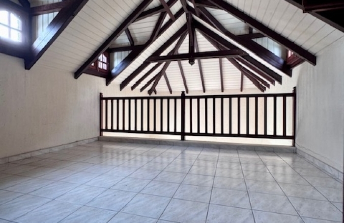Vente Maison 126m&sup2; 5 pièces Lamentin