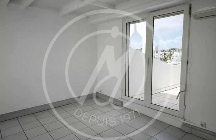 Location Appartement 120.55m&sup2; 4 pièces Pointe-&agrave;-Pitre