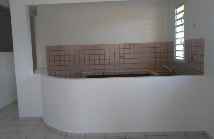 Location Maison 80m&sup2; 3 pièces Sainte Anne