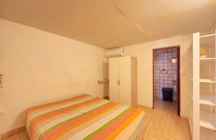 Studio bis avec pi&egrave;ce ind&eacute;pendante &agrave; Baie-Mahault