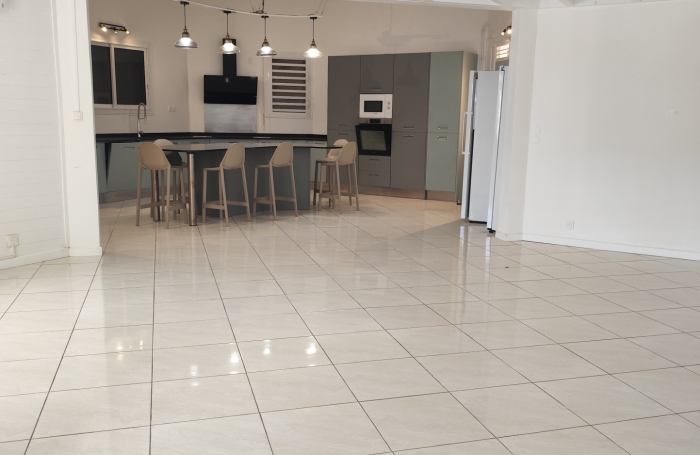 Maison avec piscine  150 m2  Pointe-Noire