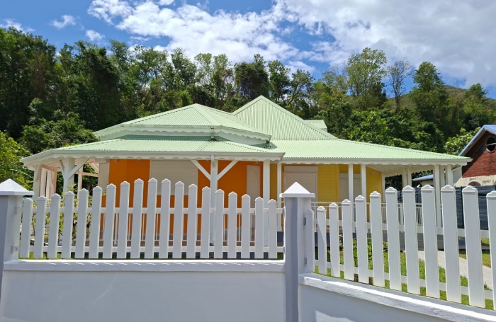 Maison avec piscine  150 m2  Pointe-Noire