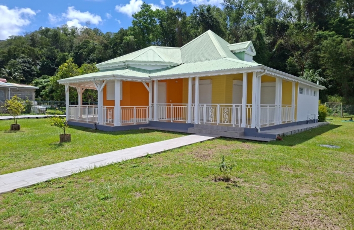 Maison avec piscine  150 m2  Pointe-Noire