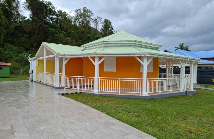 Maison avec piscine  150 m2  Pointe-Noire