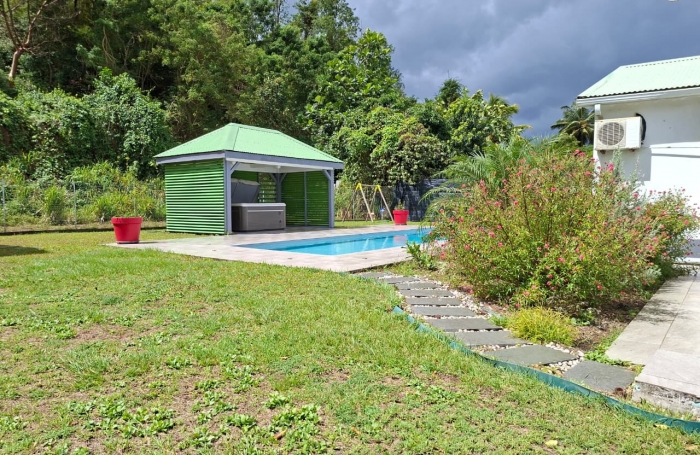 Maison avec piscine  150 m2  Pointe-Noire