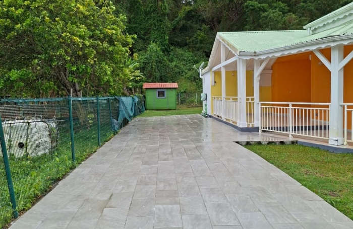 Maison avec piscine  150 m2  Pointe-Noire