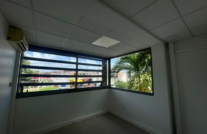 Vente Bureaux 162m&sup2; Capesterre Belle Eau