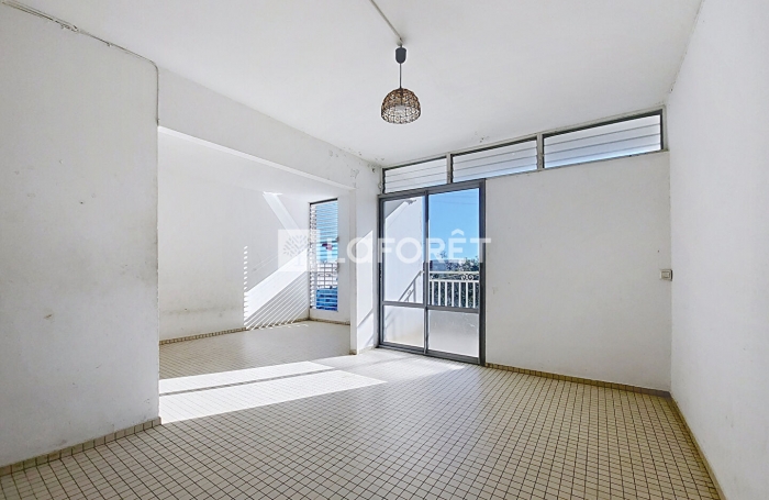 Vente Appartement 58.85m&sup2; 4 pi&egrave;ces Les Abymes