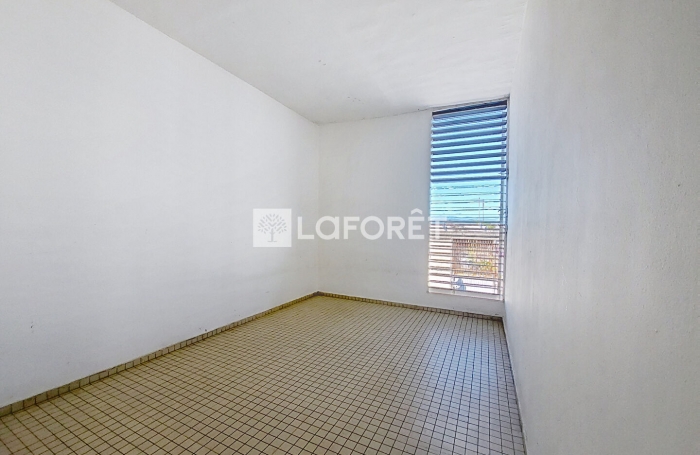 Vente Appartement 58.85m&sup2; 4 pi&egrave;ces Les Abymes