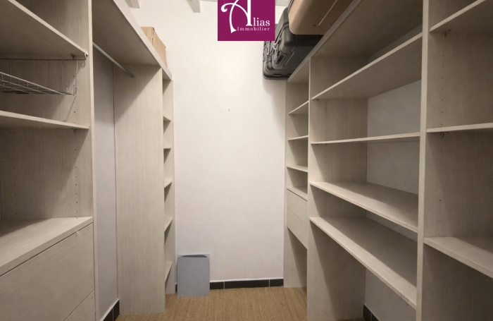 A LOUER VILLA F4 MODERNE - ENTR JARDIN ET PISCINE INCLUS - DUMONTER BAIE-MAHAULT