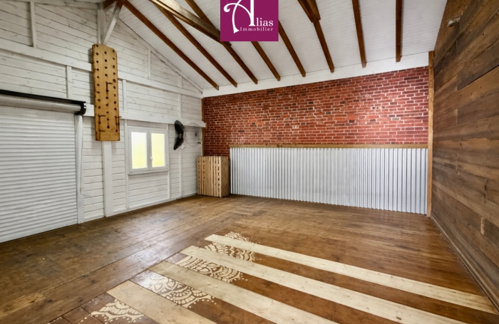 A LOUER VILLA F4 MODERNE - ENTR JARDIN ET PISCINE INCLUS - DUMONTER BAIE-MAHAULT