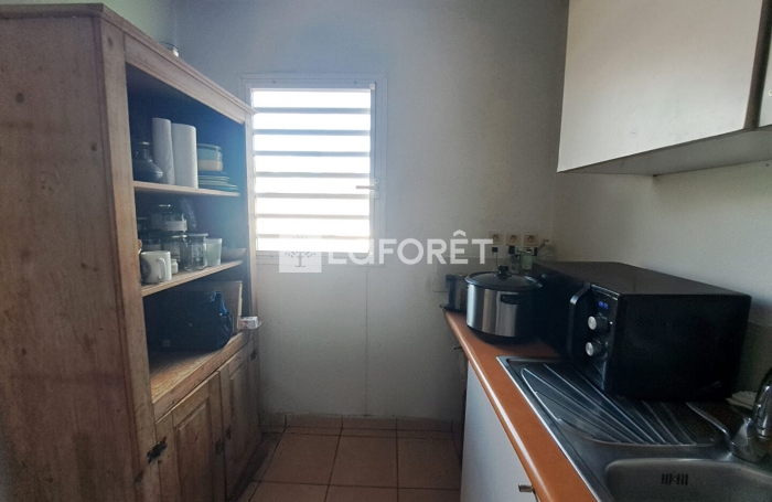 Vente Appartement 45m&sup2; 2 pi&egrave;ces Les Abymes