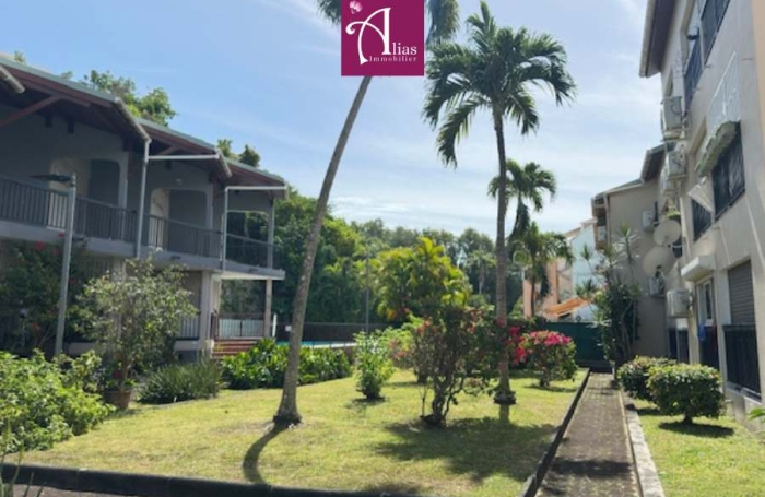 Studio &agrave; vendre Gosier Bas du Fort   27 m2   R&eacute;sidence s&eacute;curis&eacute;e avec piscine   Fort potentiel locatif
