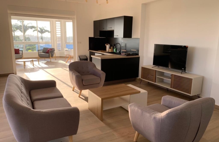 BEAU HAUT DE VILLA T5 MEUBLE