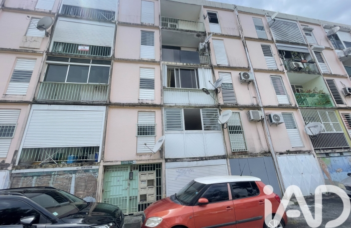 Vente Appartement 52m&sup2; 3 pièces Les Abymes