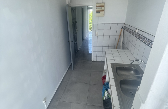 Location Appartement 65m&sup2; 4 pièces Les Abymes