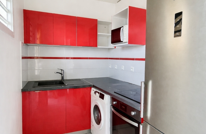 LOCATION GRAND T2 MEUBL&Eacute; BOURG SAINT FRANCOIS PARKING