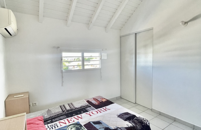 LOCATION GRAND T2 MEUBL&Eacute; BOURG SAINT FRANCOIS PARKING