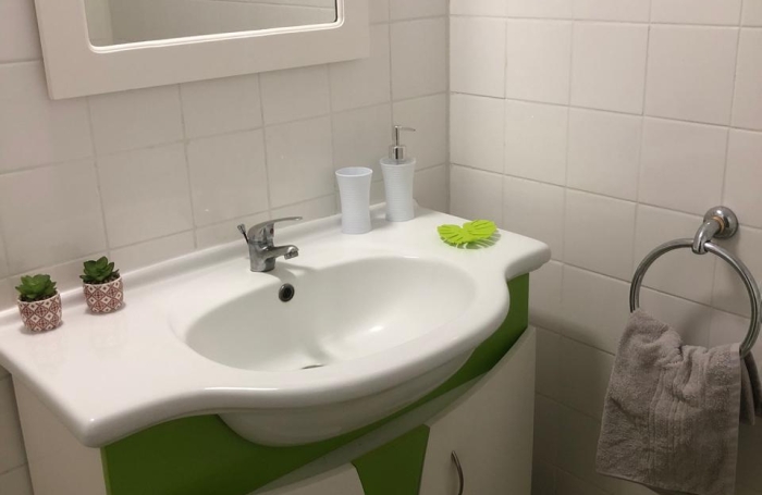 STUDIO MEUBLE - PISCINE-CHARGES COMPRISES