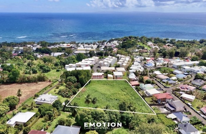 Terrain constructible 6 372 m2   Capesterre-Belle-Eau