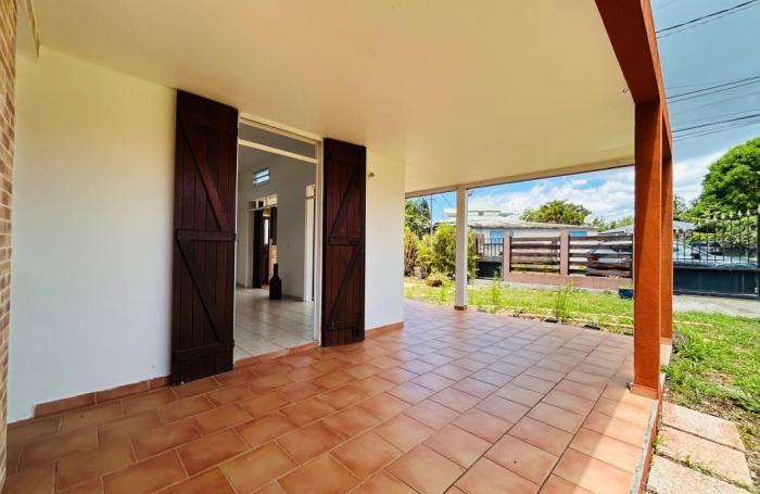 Location Maison 92m&sup2; 5 pièces Lamentin