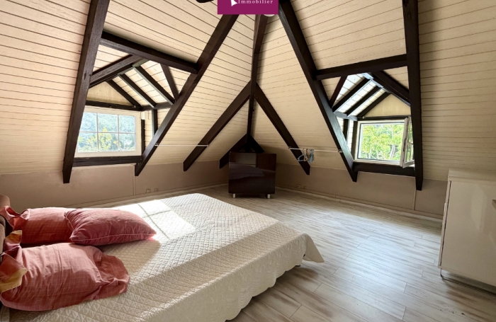 &Agrave; louer - Villa F5 meubl&eacute;e de 216m2 + Bungalow - Castel, Lamentin