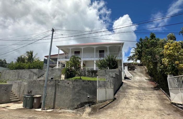 Vente Maison 286m&sup2; 9 pièces Trois Rivi&egrave;res