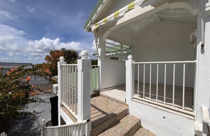 Appartement quatre pi&egrave;ces &agrave; Port-Louis LONGFORT Immobilier