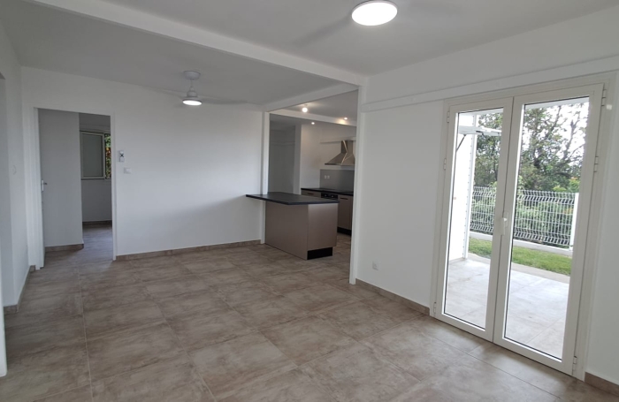 Pavillon neuf T4 vue mer quartier r&eacute;sidentiel &agrave; Bouillante