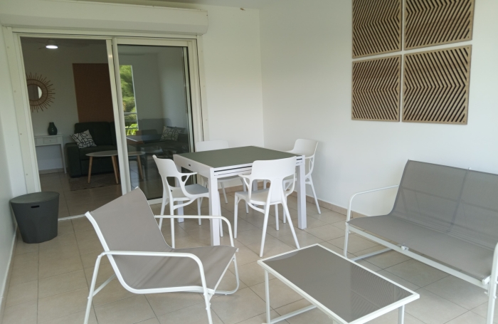Appartement T2 meubl&eacute; (39m2) - R&eacute;sidence Les Carr&eacute;s de Plaisance 97122 BAIE-MAHAULT