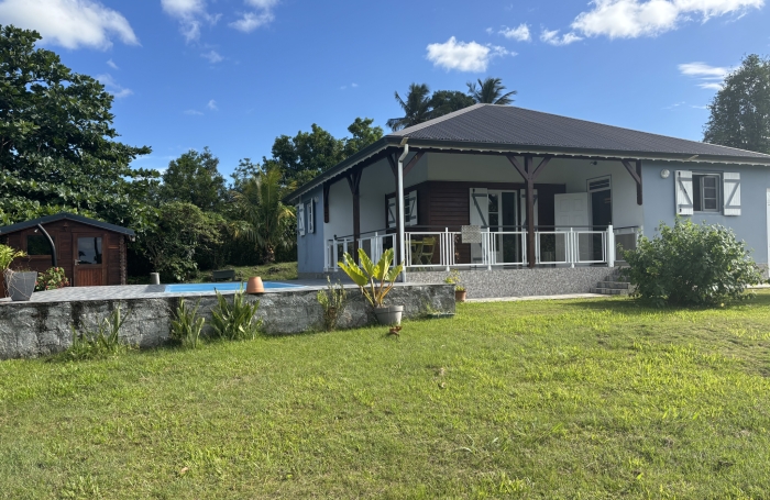A louer - Villa F4 meubl&eacute;e avec piscine Morne-&agrave;-l&rsquo;Eau