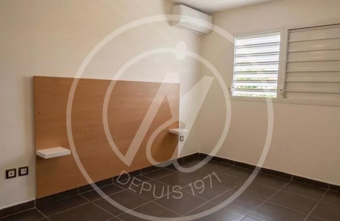 Vente Appartement 56.56m&sup2; 3 pièces Le Moule